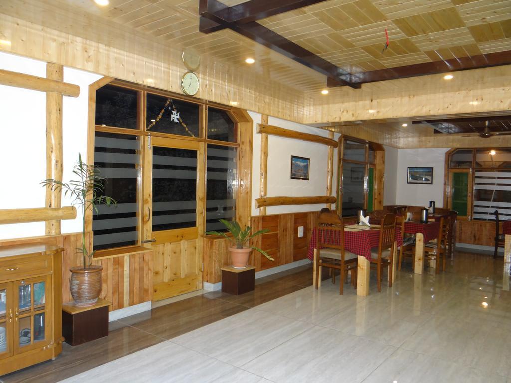 Hotel Mountain Trail Manali Exterior photo