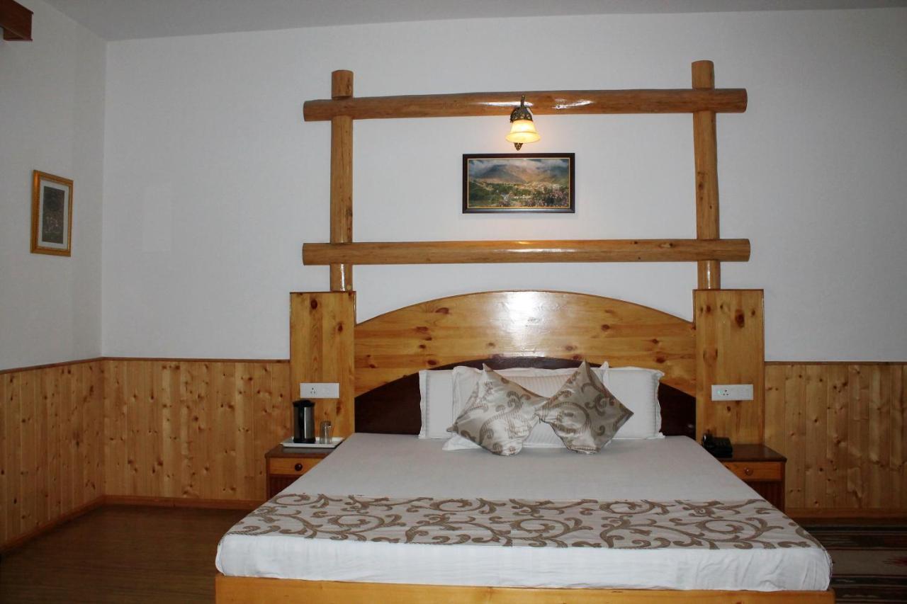 Hotel Mountain Trail Manali Exterior photo